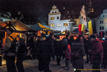 Visitors at the Dresden Medieval Market